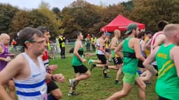 Sutton-in-Ashfield Harriers & AC logo